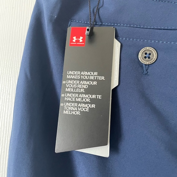 Sleek and Stylish: Under Armor Tapered Pants 0360 - Picture 5 of 9